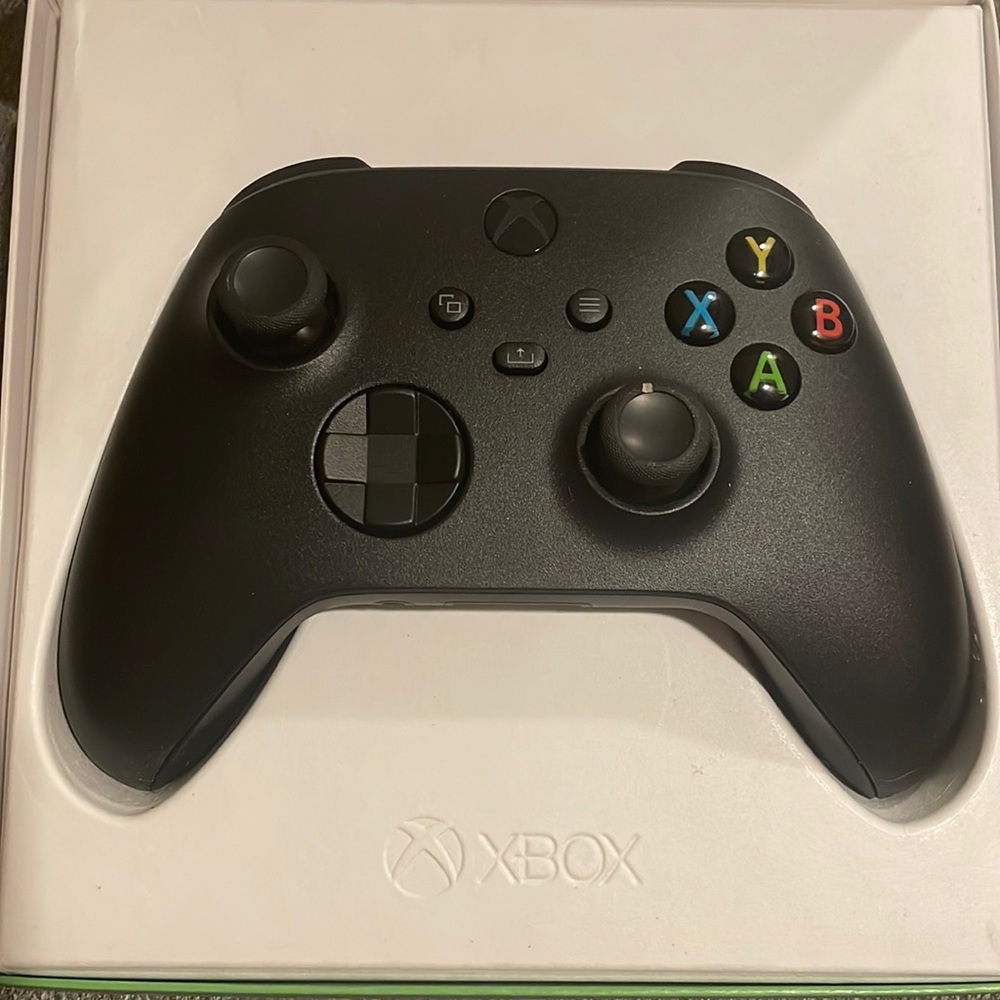 XBOX Wireless Controller Carbon Black NWT